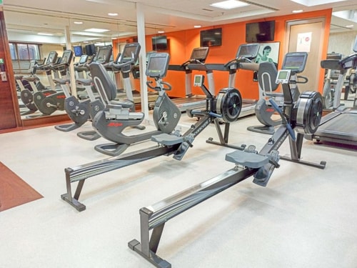 Deluxe Room Near Vijo Fitness and Lifestyle 13 Luxury Bookings