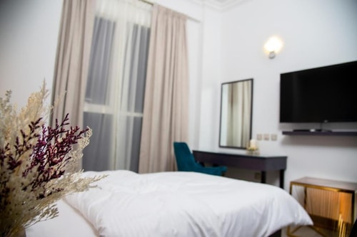 Superior Room Near Traditional Souq Naif Deira Luxury Bookings