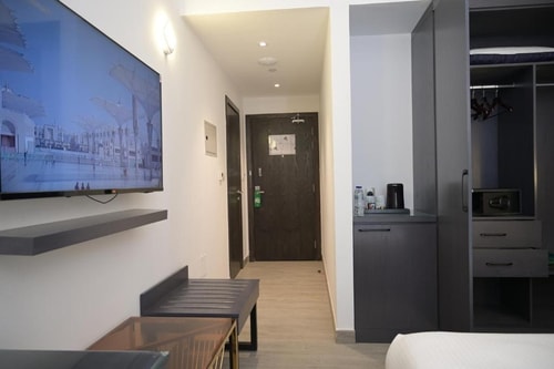 Superior Room Near Traditional Souq Naif Deira 21 Luxury Bookings