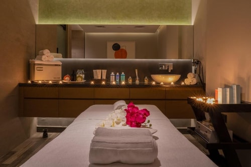 Superior Room Near Art Corner 6 Luxury Bookings