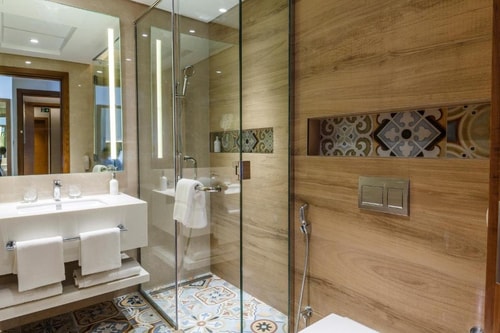 Executive Room Near Mandi Man 4 Luxury Bookings