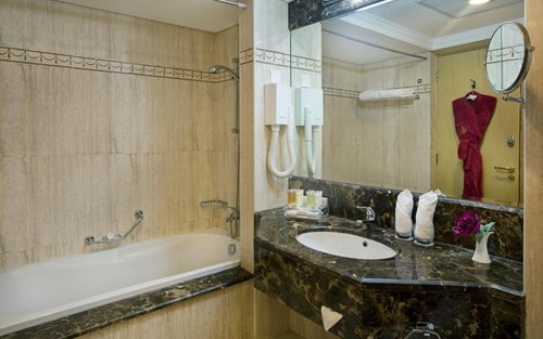 Standard Room Near Emirates SkyCargo 6 Luxury Bookings
