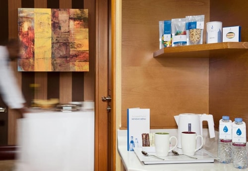 Premium Room Near Burjuman Metro By Luxury Booking 6 Luxury Bookings