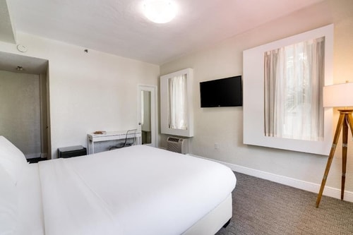 King Studio Near Soundscape Park MIA 1 Luxury Bookings