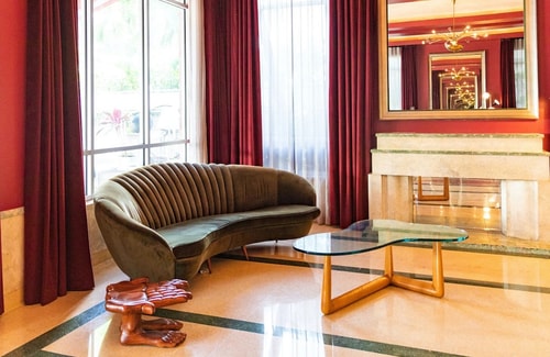 King Studio Near Soundscape Park MIA 8 Luxury Bookings