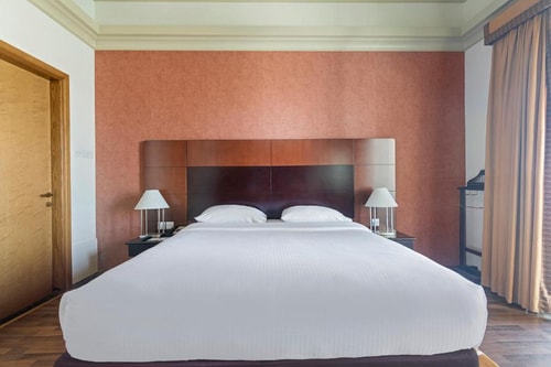 One Bedroom Apartment Near Pak Darbar Restaurant Luxury Bookings