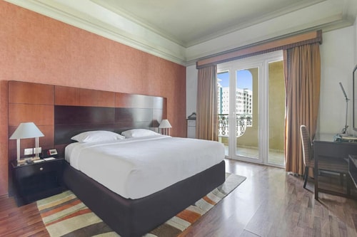 One Bedroom Apartment Near Pak Darbar Restaurant 1 Luxury Bookings