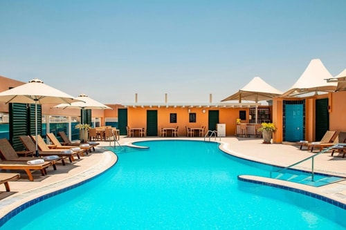 Classic King Room Near Al Maya Supermarket Mankhol 5 Luxury Bookings