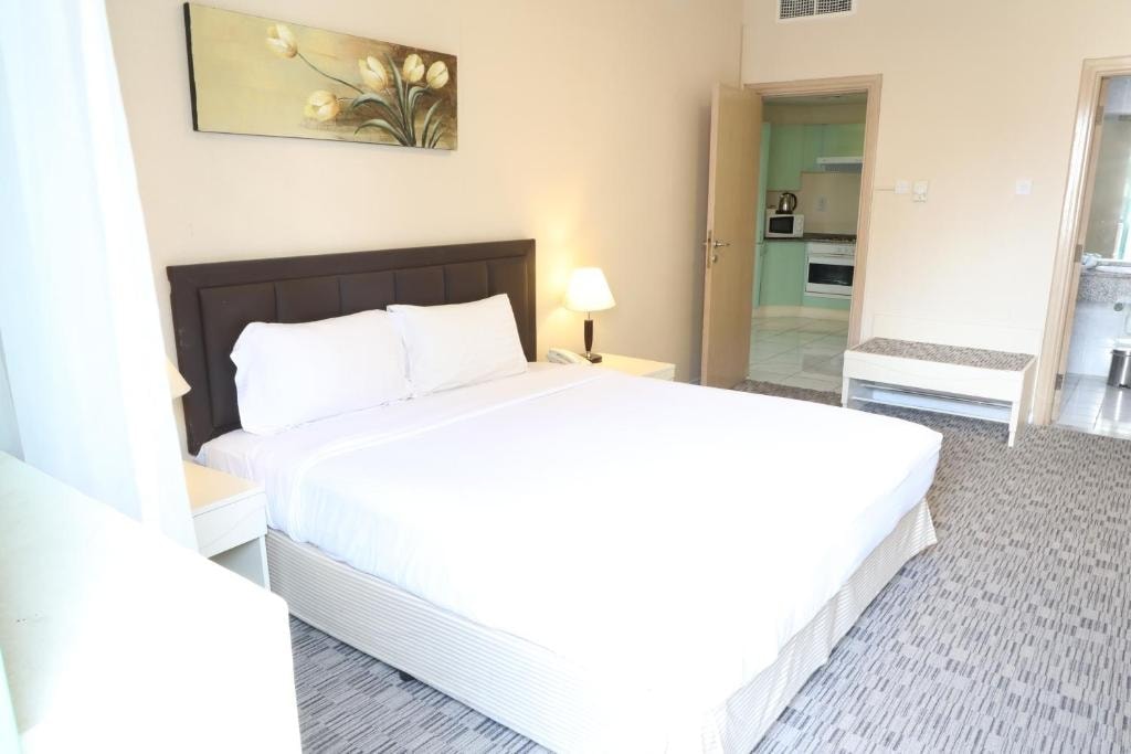 One Bedroom Apartment Near To Al Habtoor Building Luxury Bookings