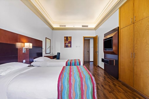 Two Bedroom Apartment Near Pak Darbar Restaurant 1 Luxury Bookings