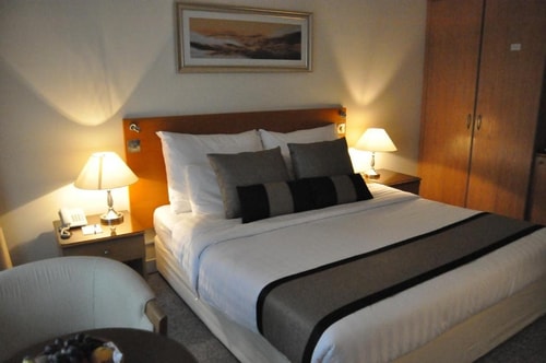 Standard Room Near Sports City By Luxury Bookings 1 Luxury Bookings