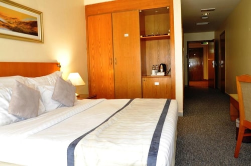 Standard Room Near Sports City By Luxury Bookings 3 Luxury Bookings
