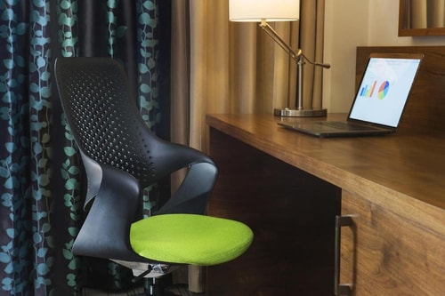 One Bedroom King Suite Near Al Ras Kayak 5 Luxury Bookings