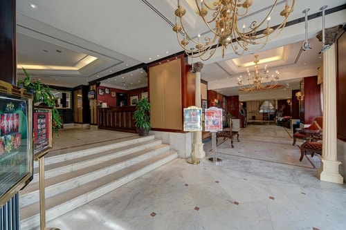 Deluxe Suite Near Sindhi Ceremonial Centre 6 Luxury Bookings