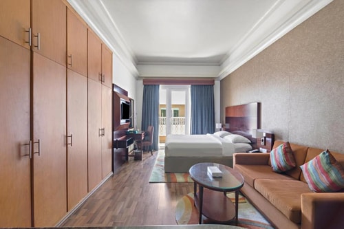 Studio Apartment Near Pak Darbar Restaurant 2 Luxury Bookings