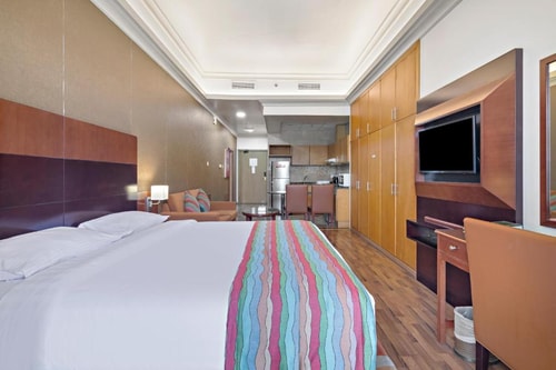 Studio Apartment Near Pak Darbar Restaurant 1 Luxury Bookings