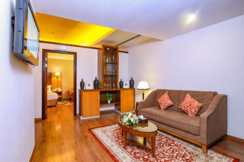Suite Room Near Manal Al Madina Supermarket 2 Luxury Bookings