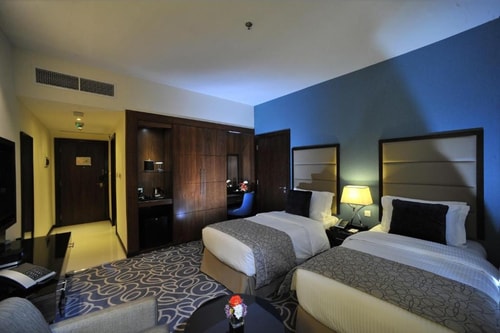 Deluxe Room With City View Near Abu Dhabi Corniche 1 Luxury Bookings