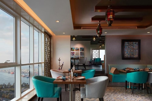 Deluxe King Room Near Electra Park 11 Luxury Bookings