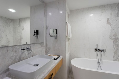 One Bedroom Suite Near Cafe Khaimah Jabal Hafeet 3 Luxury Bookings