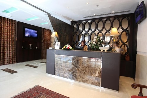 Deluxe 1 Bedroom Suite Near Abu Dhabi Public Beach 11 Luxury Bookings
