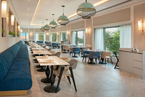 Classic Room Near Formal Park By Luxury Bookings 8 Luxury Bookings