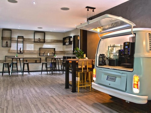 Standard Room Near Gold Souk Metro Station 7 Luxury Bookings