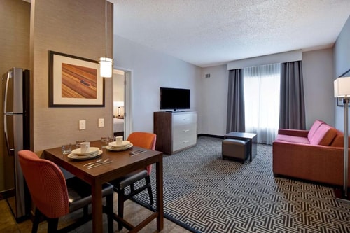 One Bedroom King Suite Near North green Park HOU 3 Luxury Bookings