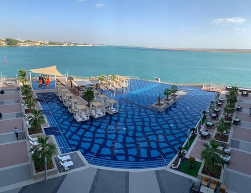 Deluxe King Room Near Zayed Heritage Center 7 Luxury Bookings