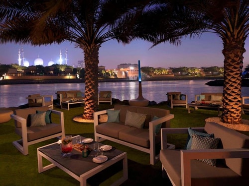 Luxury King Room Near Department of Education AUH 9 Luxury Bookings