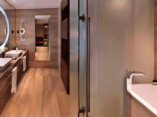 Luxury King Room Near Department of Education AUH 10 Luxury Bookings