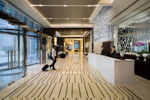 1 Bedroom Apartment sea view Near Abu Dhabi mall 18 Luxury Bookings