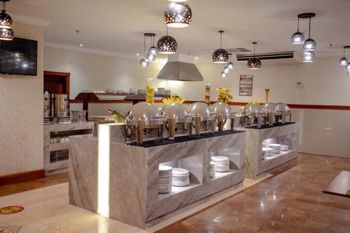 Superior King Room Near Atrium Mall 5 Luxury Bookings