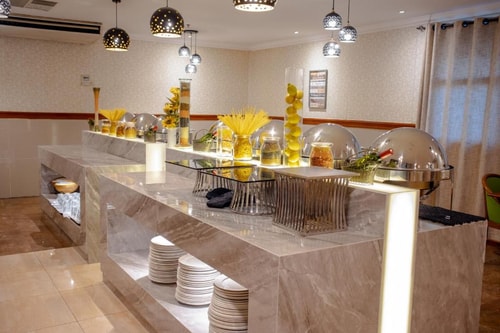 Superior King Room Near Atrium Mall 6 Luxury Bookings