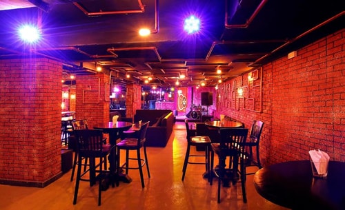 Superior King Room Near Atrium Mall 7 Luxury Bookings