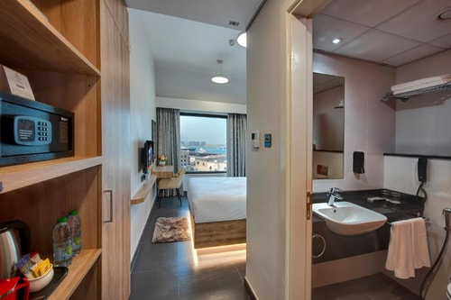 Deluxe Room Near Chhablani textiles 3 Luxury Bookings
