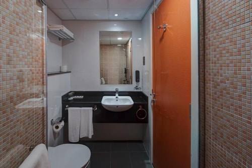 Deluxe Room Near Chhablani textiles 4 Luxury Bookings