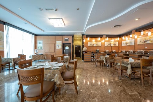 Superior King Room Near Landmark Summit Hotel 8 Luxury Bookings