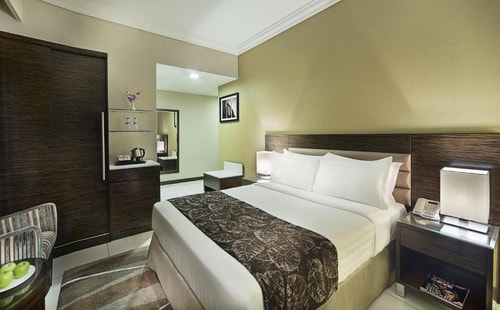 Deluxe Room Near Admiral Plaza Hotel Dubai Luxury Bookings