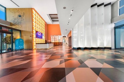 Standard King Room Near Spinneys Al Furjan 8 Luxury Bookings