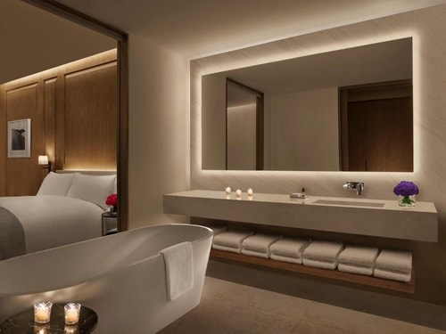 Deluxe King Room Near Zayed HerIitage Center 2 Luxury Bookings