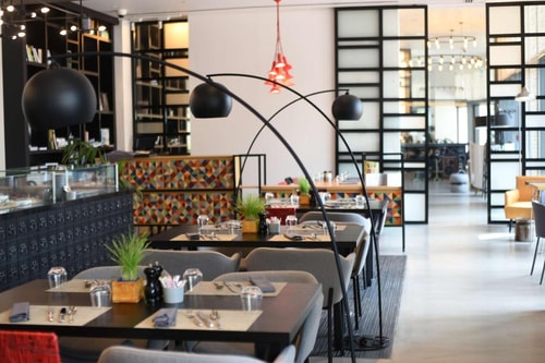 King Room Near By Mad Cat Comedy 9 Luxury Bookings