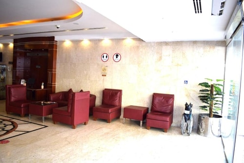 Standard King Room Near Al Shorafaa Restaurant 7 Luxury Bookings
