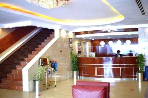 Standard King Room Near Al Shorafaa Restaurant 5 Luxury Bookings