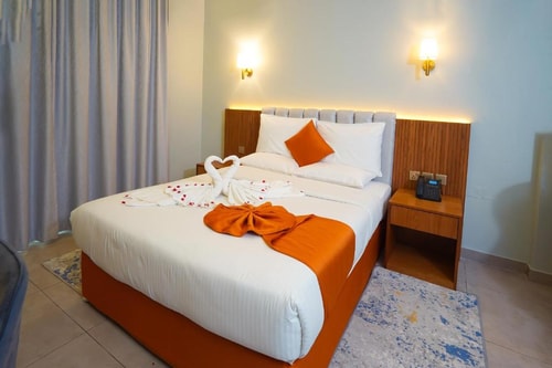 Deluxe Double Room Near United Bank Limited 1 Luxury Bookings
