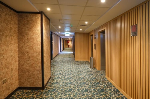 Deluxe Double Room Near United Bank Limited 9 Luxury Bookings