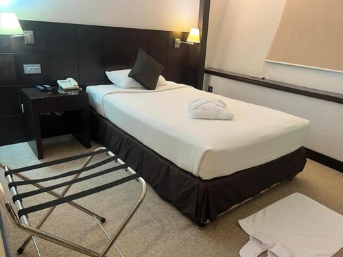 Single Room Near Yas Healthcare 1 Luxury Bookings