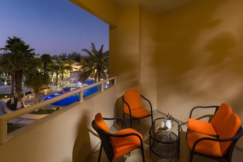 Deluxe Room Near Mafraq Hospital 10 Luxury Bookings