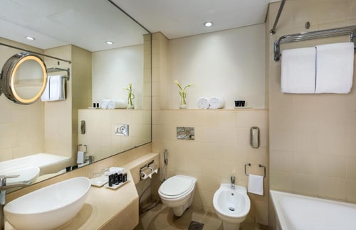 Deluxe Room Near Mafraq Hospital 2 Luxury Bookings