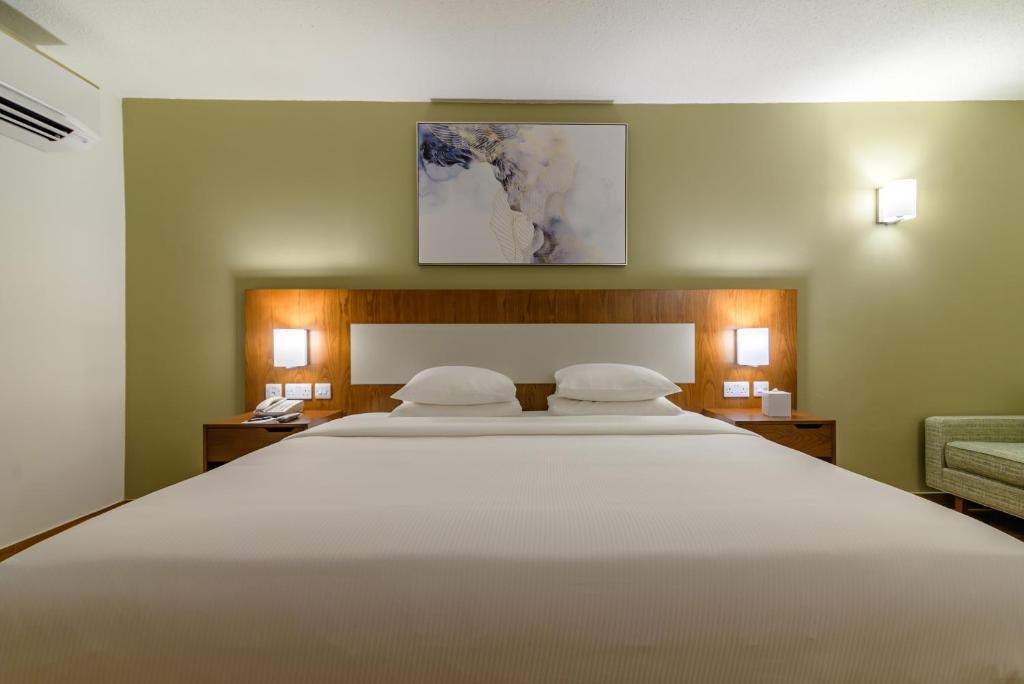 Standard Room Near Jabel Dhanna Mosque Luxury Bookings